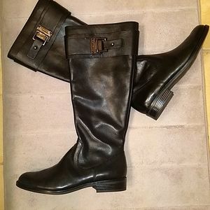 BNIB Tahari knee boots 7M